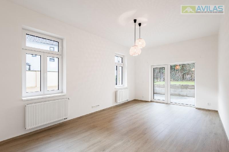Prodej bytu 2+kk 64 m2 s terasou v centru Benešova - foto 1 z 9