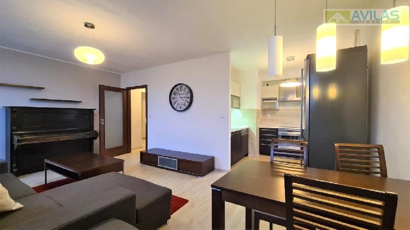 Pronájem bytu 3+1 73 m2 s garážovým stáním  Benešově - foto 1 z 9