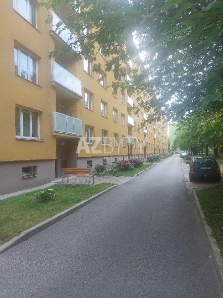 Prodej bytu 2+kk, 46 m2 OV, náměstí V. Čtvrtka, Jičín - foto 1 z 10