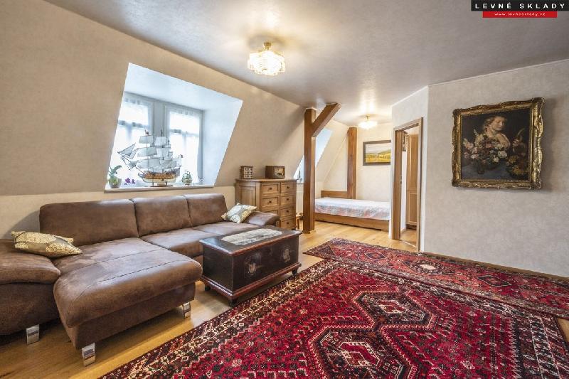 Prodej bytu 2+1 55 m2 u Hřenska - foto 1 z 9