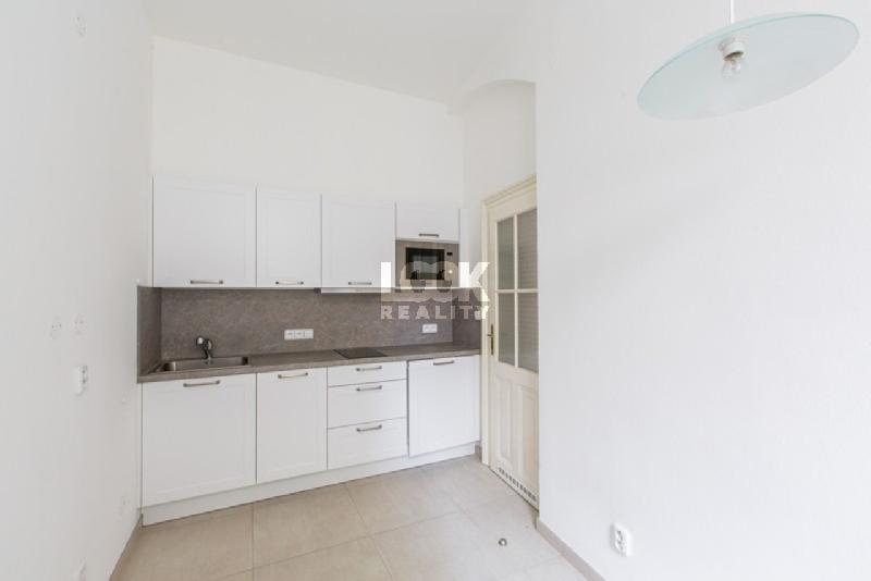 Pronájem, krásný byt 2+1, Štěpánská, Praha 1 - Nové Město, 63 m2, po rekonstrukci,parkování - foto 1 z 9