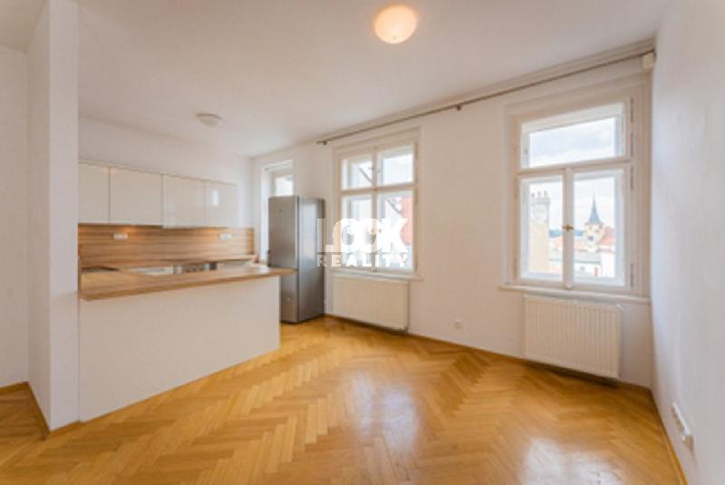 Pronájem, krásný byt 2+kk, Na Perštýně, Praha 1 - Staré Město, 73 m2, blízko metra, centrum - foto 1 z 10