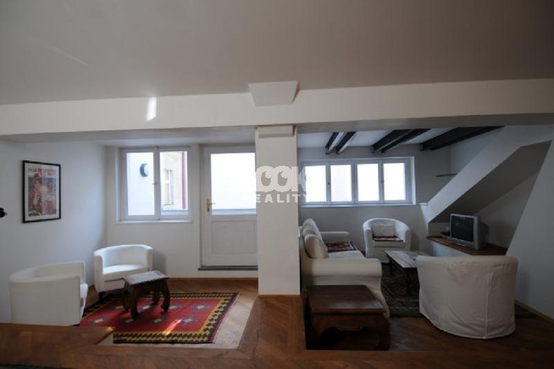 Pronájem, krásný byt 3+1, Odborů, Praha 2 -Nové Město, 96 m2, balkón 4 m2, blízko metra - foto 1 z 9