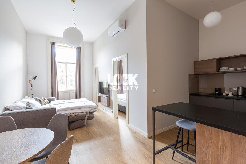 Pronájem, luxusní byt 2+kk, Opletalova, Praha 1 - Nové Město, 37 m2, blízko Václavského náměstí - foto 1 z 9