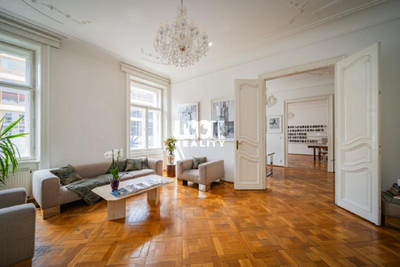 Pronájem, luxusní byt, 5+1, 197 m2, Na Perštýně, Praha 1 - Staré Město, centrum, 2 koupelny - foto 1 z 10