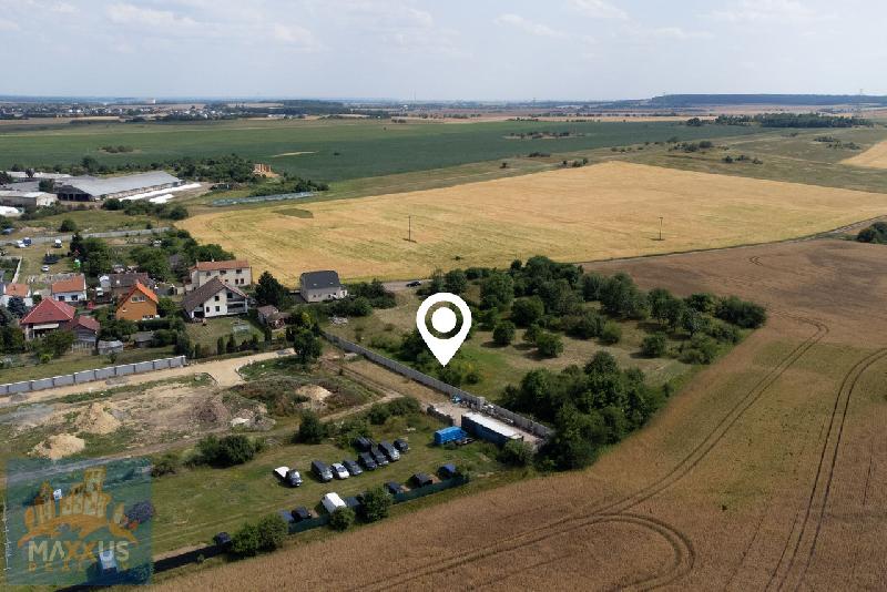 Prodej pozemku (1 265 m2), Veliká Ves - foto 1 z 5