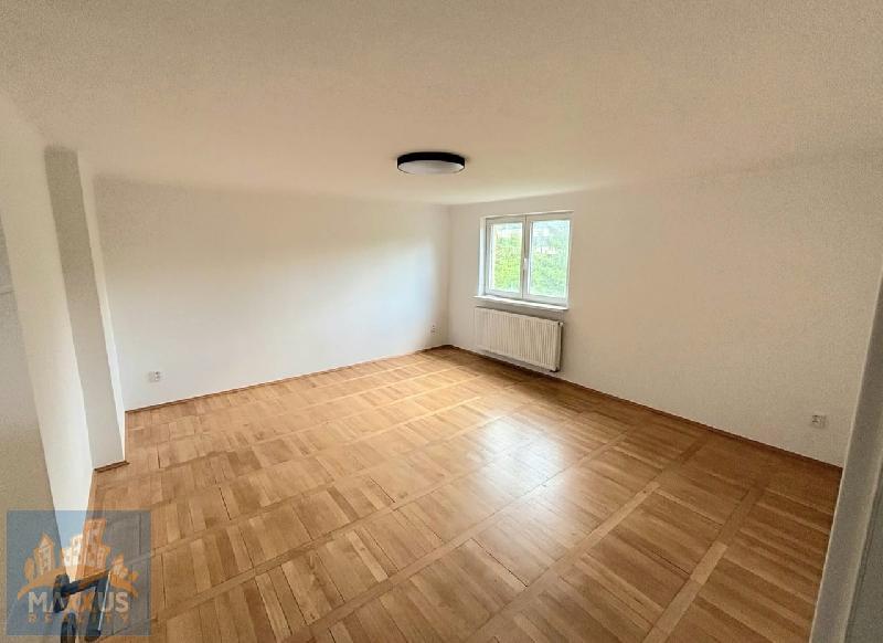 Pronájem bytu 2+1 (57 m2), Praha 5 - Košíře, Mikšovského - foto 1 z 9