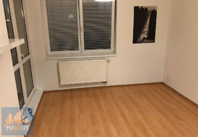 Pronájem bytu 3+k (58 m2) + 2x balkón, Horoměřice, T. G. Masaryka - foto 1 z 7