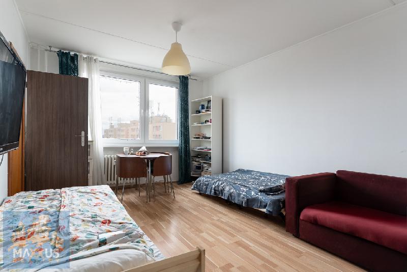 Světlý byt 1+kk, 30,4 m? + sklep, v osobním vlastnictví, Praha 8 – Troja, ul. Sosnovecká - foto 1 z 7