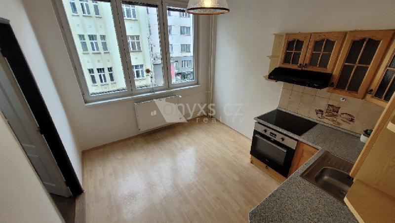 Prodej  bytu 2+1/T, 62 m2, 3.NP, Praha Vinohrady - foto 1 z 10