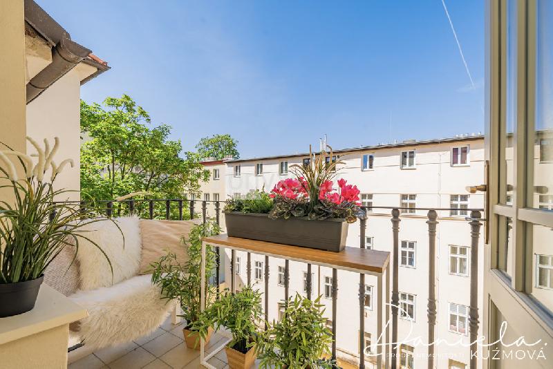 Prodej světlého bytu s duší v srdci Prahy. 2+1, 71m2, družstevní vlastnictví. - foto 1 z 10