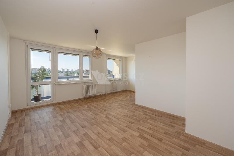Pronájem bytu 3+kk, 76 m2 s lodžií, ul. Čenetická, Praha 11 - Chodov - foto 1 z 10