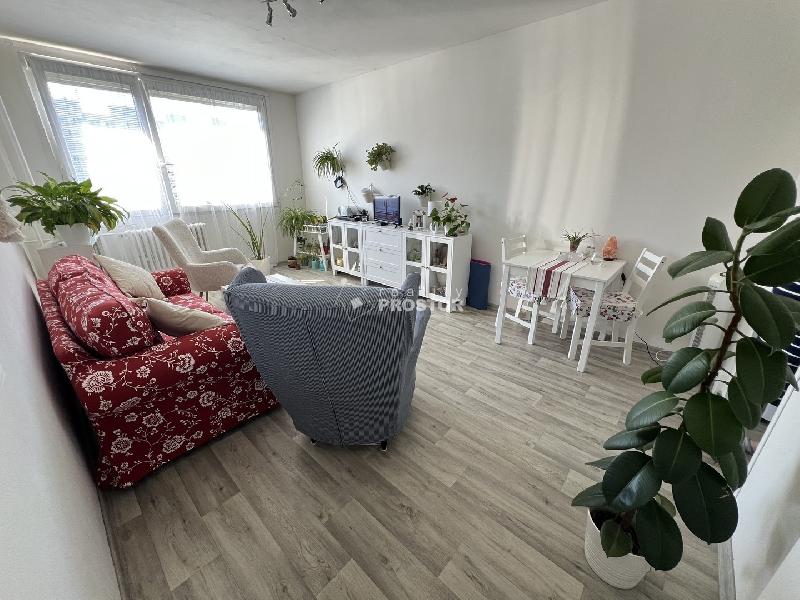 Prodej bytu 2+kk, 46 m2,  Praha 8 Bohnice, ul. Katovická - foto 1 z 8