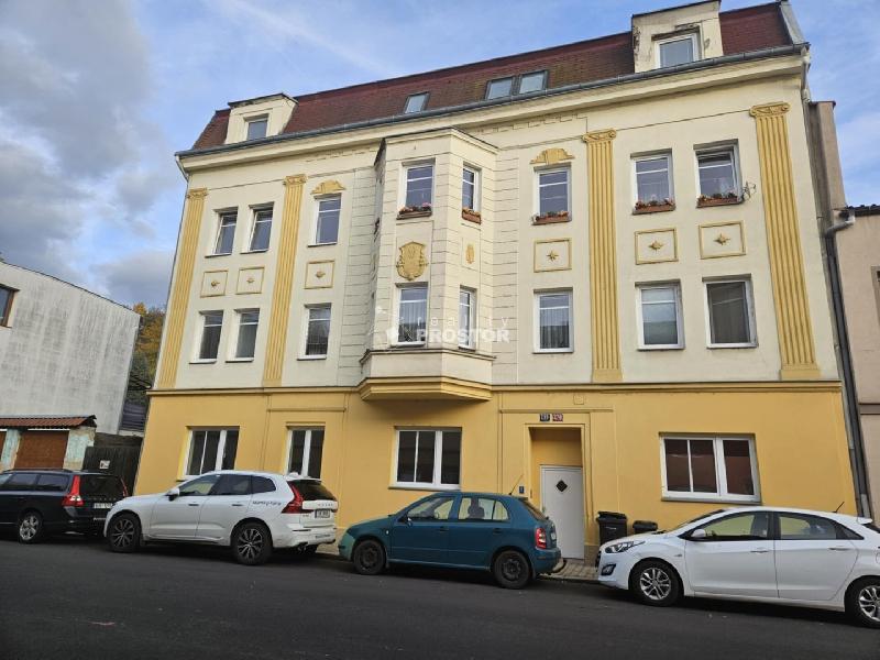 Pronájem bytu 2+1, Žižkova ul. Trmice, ÚL - foto 1 z 10