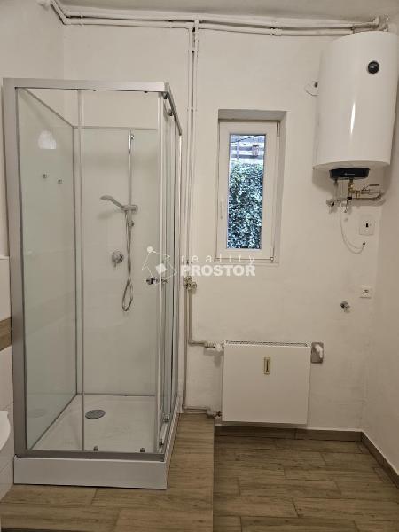 Pronájem bytu 2+1, Žižkova ul. Ústí nad Labem - foto 1 z 9