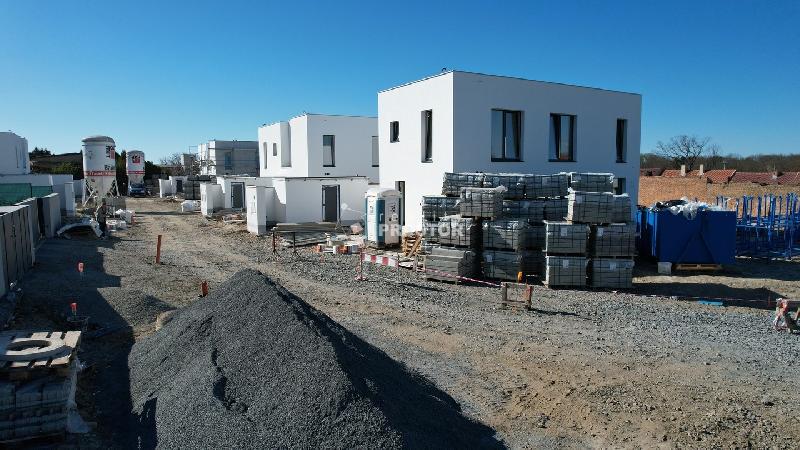 Rodinný dům 5+kk, 131,7 m2, s pozemkem 406 m2, Roudnice nad Labem, C2 - foto 1 z 5