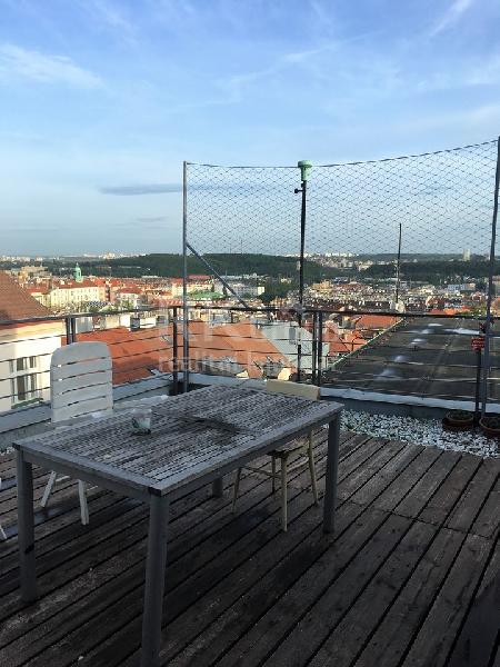 2+kk, 52 m2, 2.p. s výtahem a společnou terasou v 5.patře, Praha 10 - Vinohrady, ul.Voroněžská - foto 1 z 10