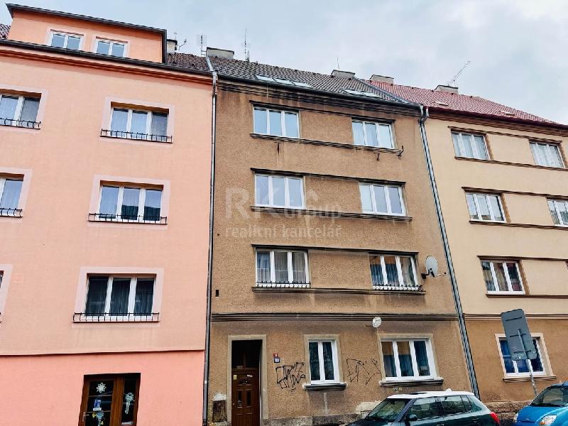 Prodej bytu 3+1, 79 m?, sklep, parkovací stání, ul. Valdštejnova – Cheb - foto 1 z 10