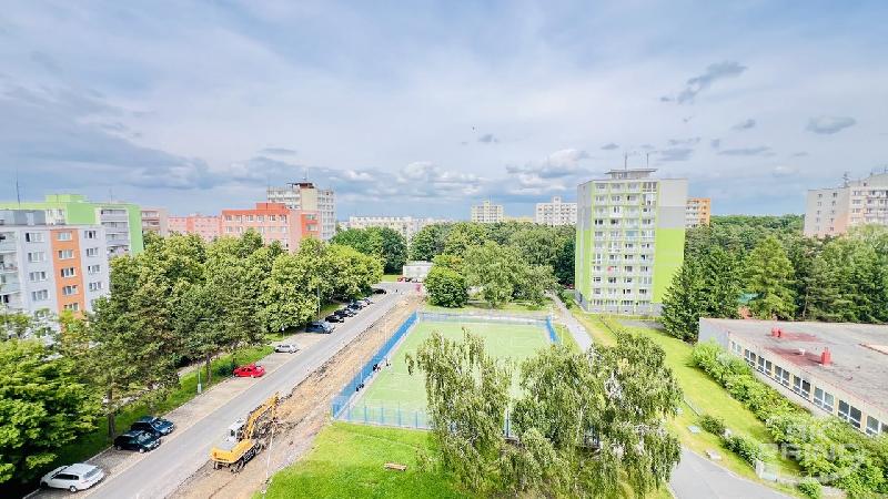Byt 2+1, OV, 63 m2 se třemi lodžiemi Wednesbury, Kladno - foto 1 z 10