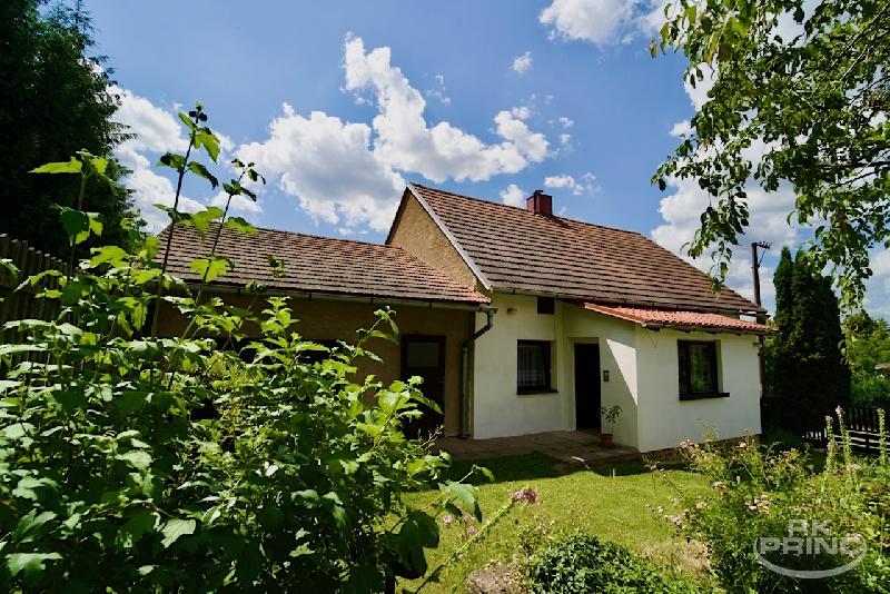 Prodej rodinného domu 3+1, 168 m2 na pozemku 421 m2 v obec Dubenec, okr. Příbram - foto 1 z 8