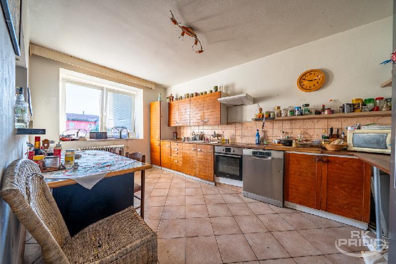 Prodej rodinný dům 5+1 a  stavebního pozeku o velikosti 1306 m2, část Lhota, Dolní Břežany, - foto 1 z 2