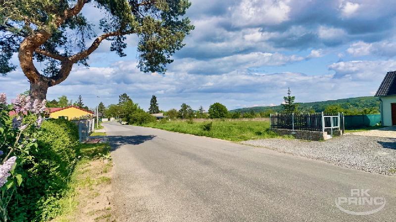 Prodej stavební pozemke o výměře 743 m2, Lipence - Praha 5 - foto 1 z 6