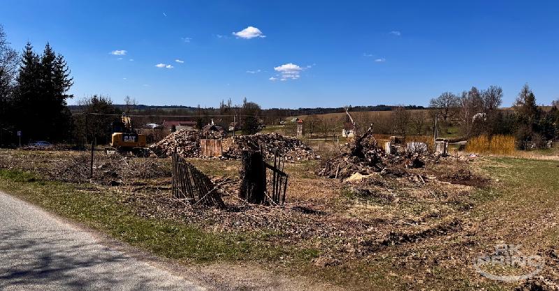 Prodej stavebního pozemku o celkové výměře 1.467 m2 Mnich, část obce Mirotín, okr. Pelhřimov - foto 1 z 8