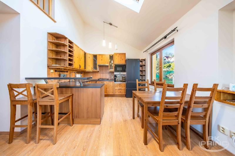 Rodinný dům 5+kk na pozemku 1 507 m? – Mnichovice, Praha-východ. - foto 1 z 9